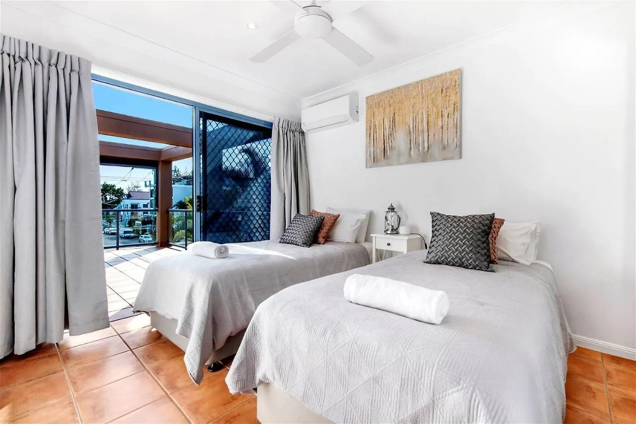 Beachfront Escape Gold Coast 0*,